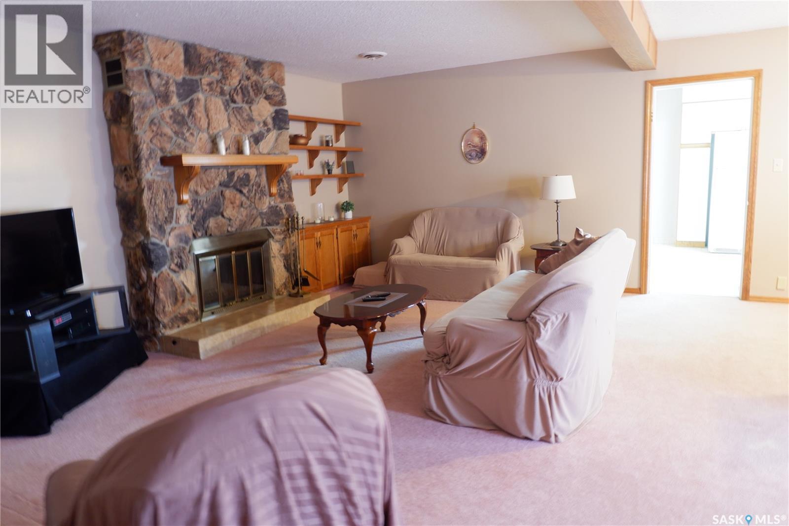 48 2Nd Avenue E, Lafleche, SK