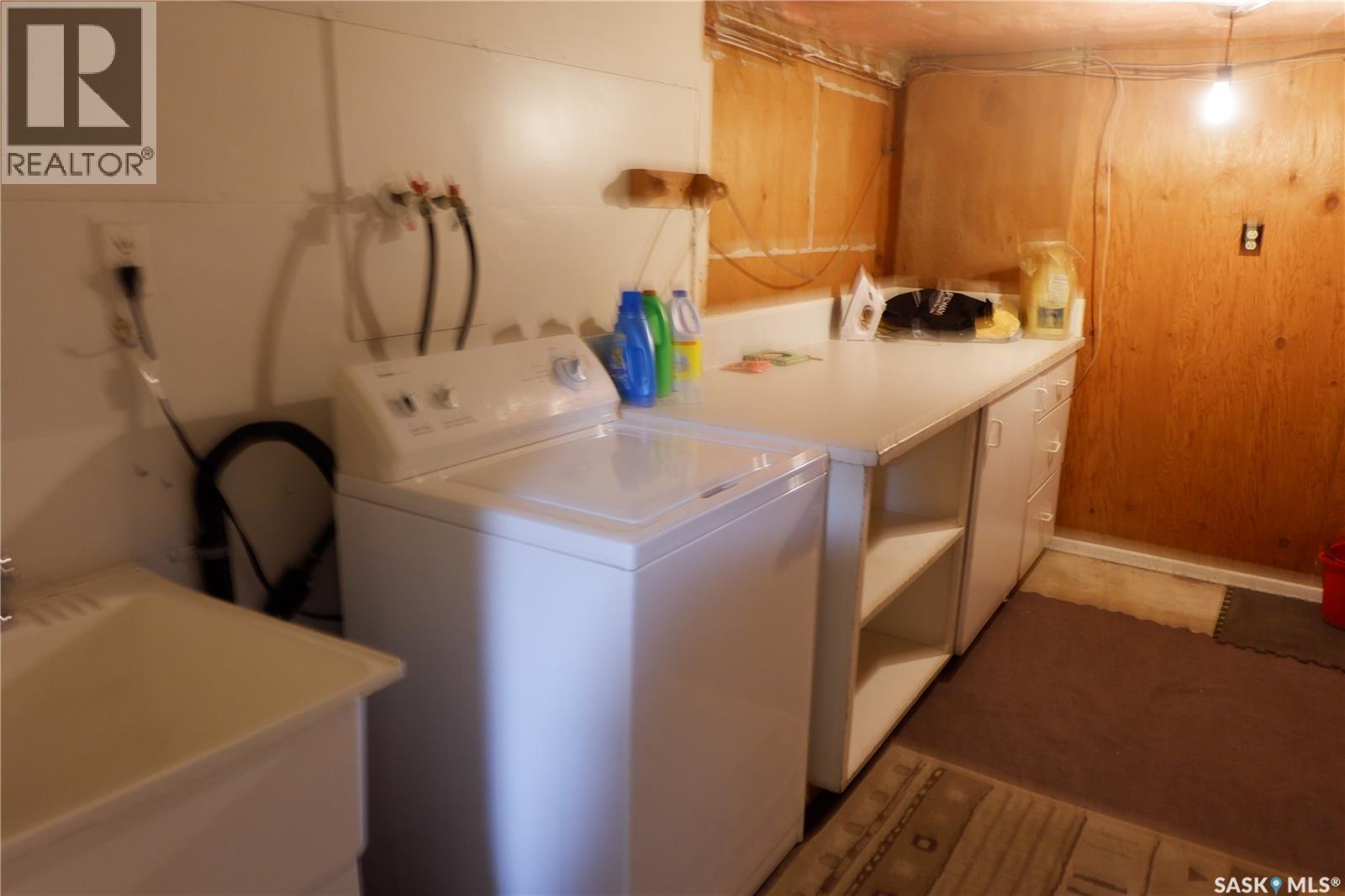 48 2Nd Avenue E, Lafleche, SK