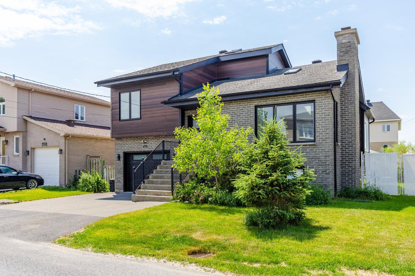 Façade - 407 Ch. Des Prairies, Brossard, QC - Outdoor With Facade