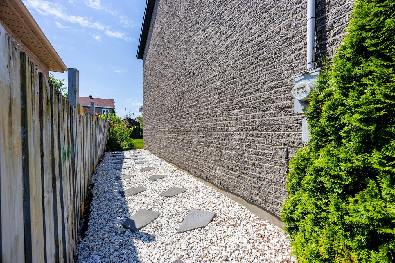 Cour - 407 Ch. Des Prairies, Brossard, QC - Outdoor