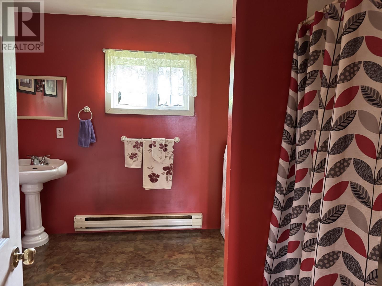 13 Southside Road, Boyd'S Cove, NL - Indoor Photo Showing Bathroom
