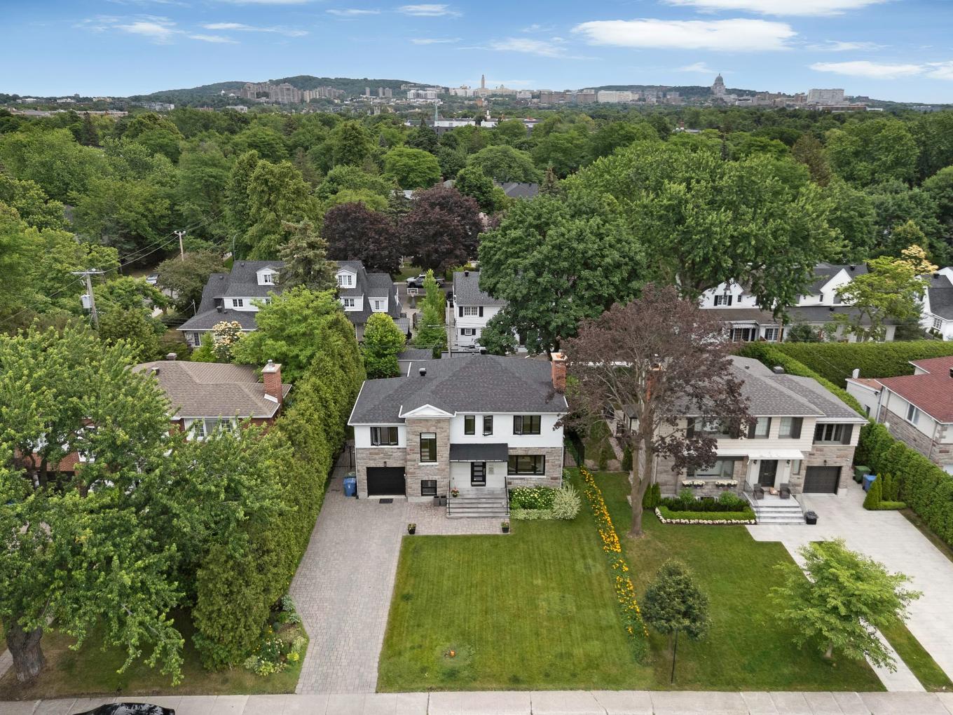 Frontage - 120 Ch. Strathcona, Mont-Royal, QC - Outdoor With View