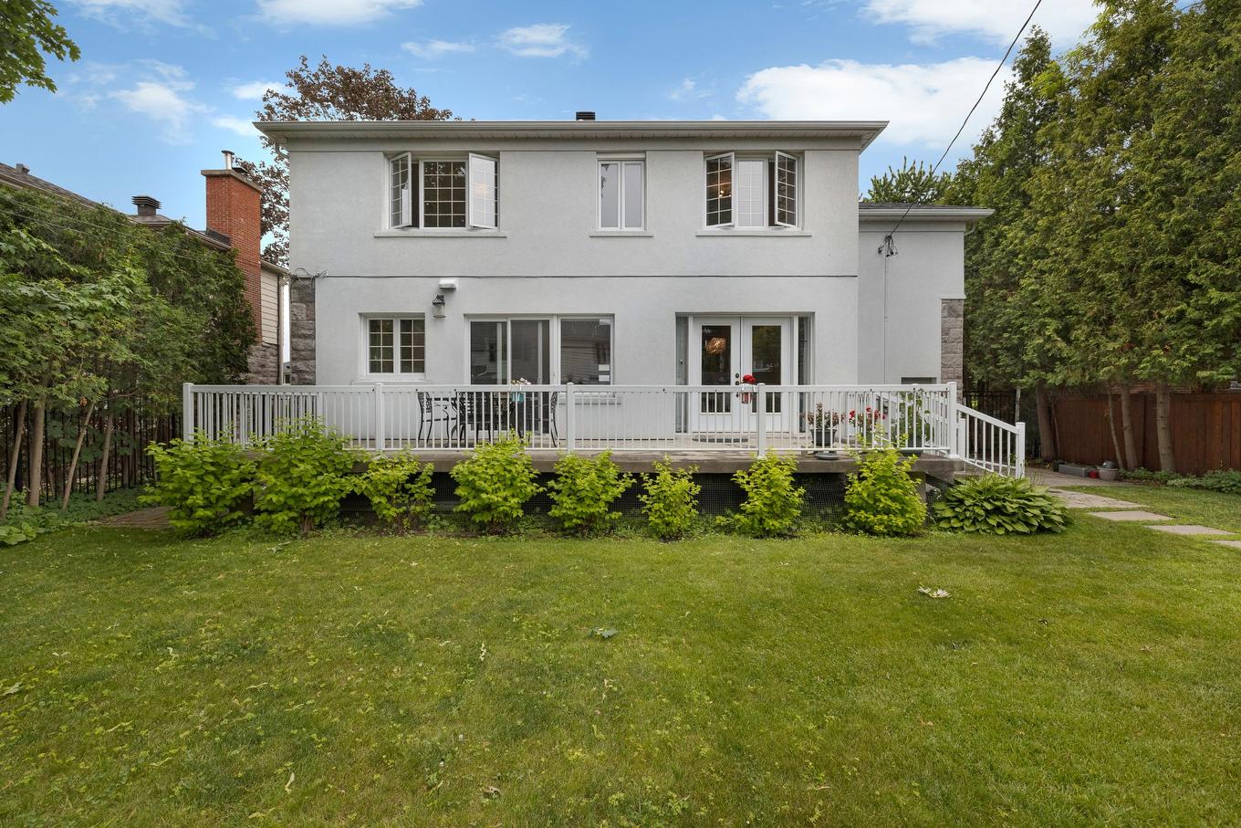 Backyard - 120 Ch. Strathcona, Mont-Royal, QC - Outdoor With Deck Patio Veranda