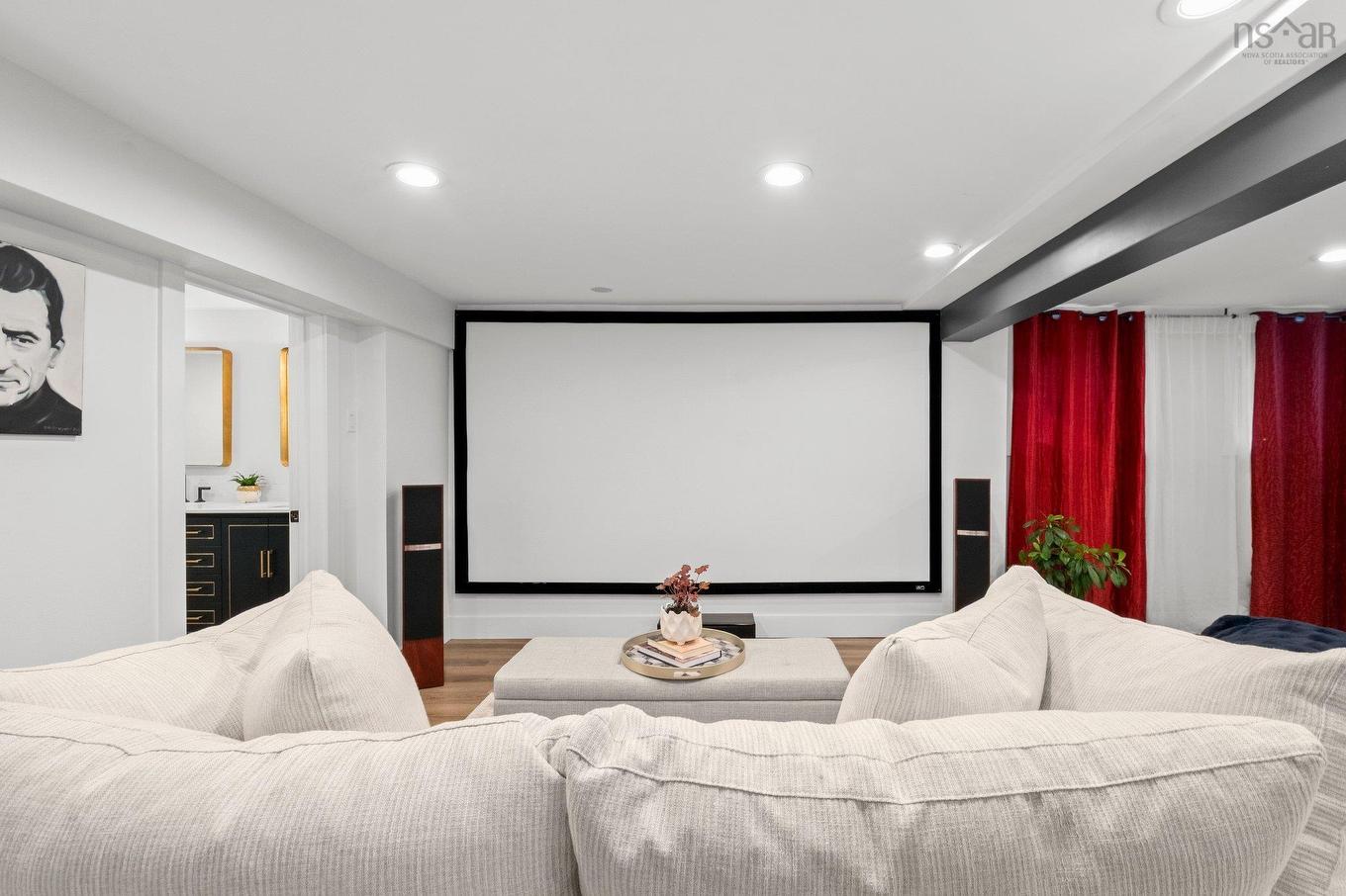 7062 Royal Pine Avenue, Halifax, NS