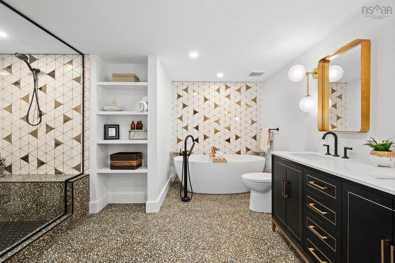 7062 Royal Pine Avenue, Halifax, NS