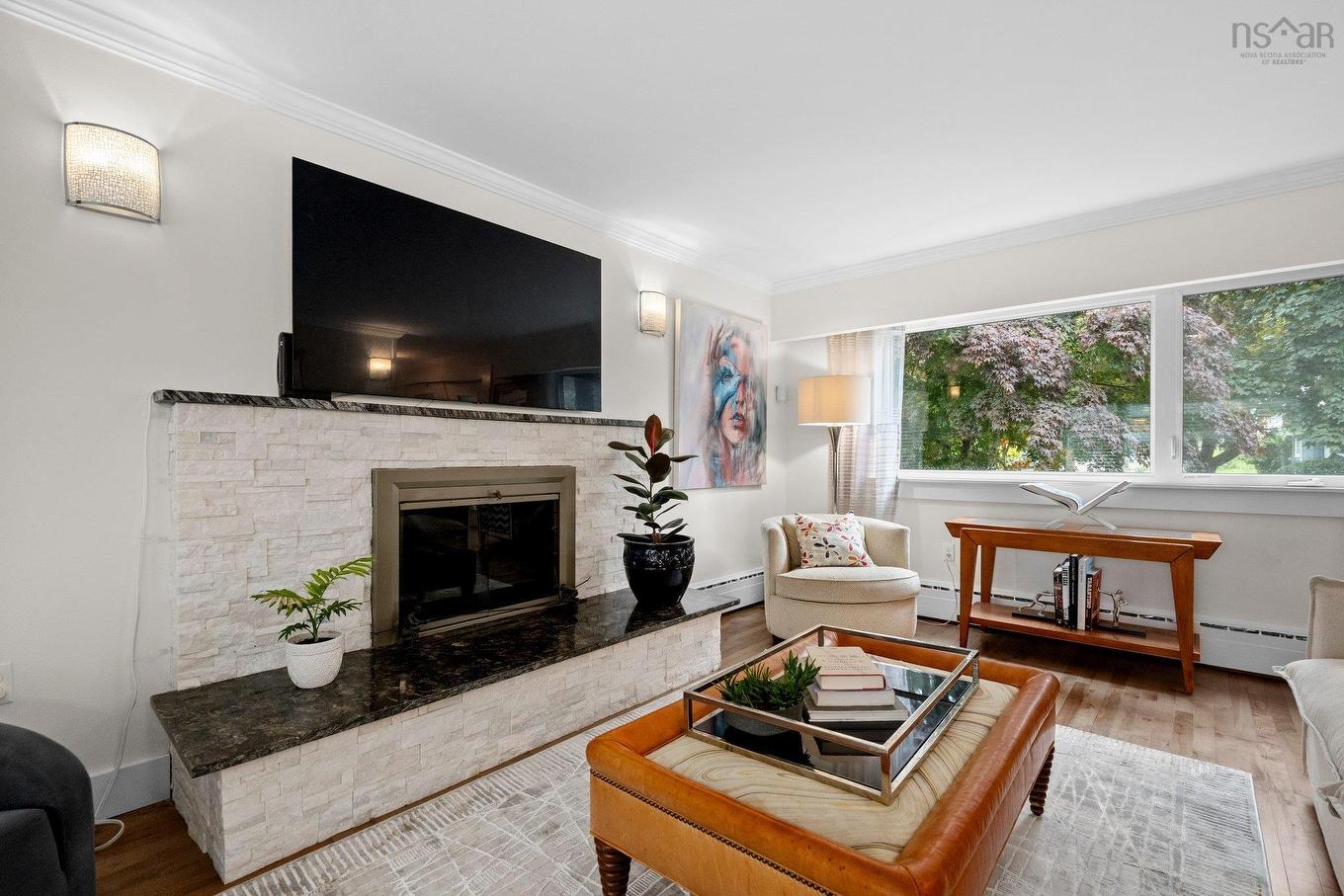 7062 Royal Pine Avenue, Halifax, NS