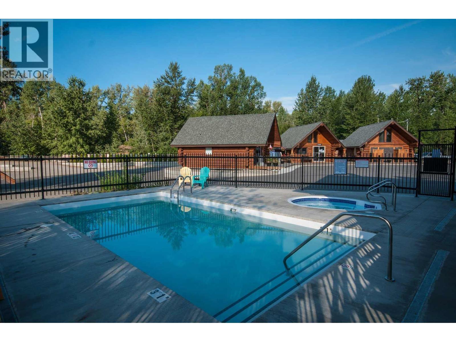 16 Osprey Lane, Lee Creek, BC