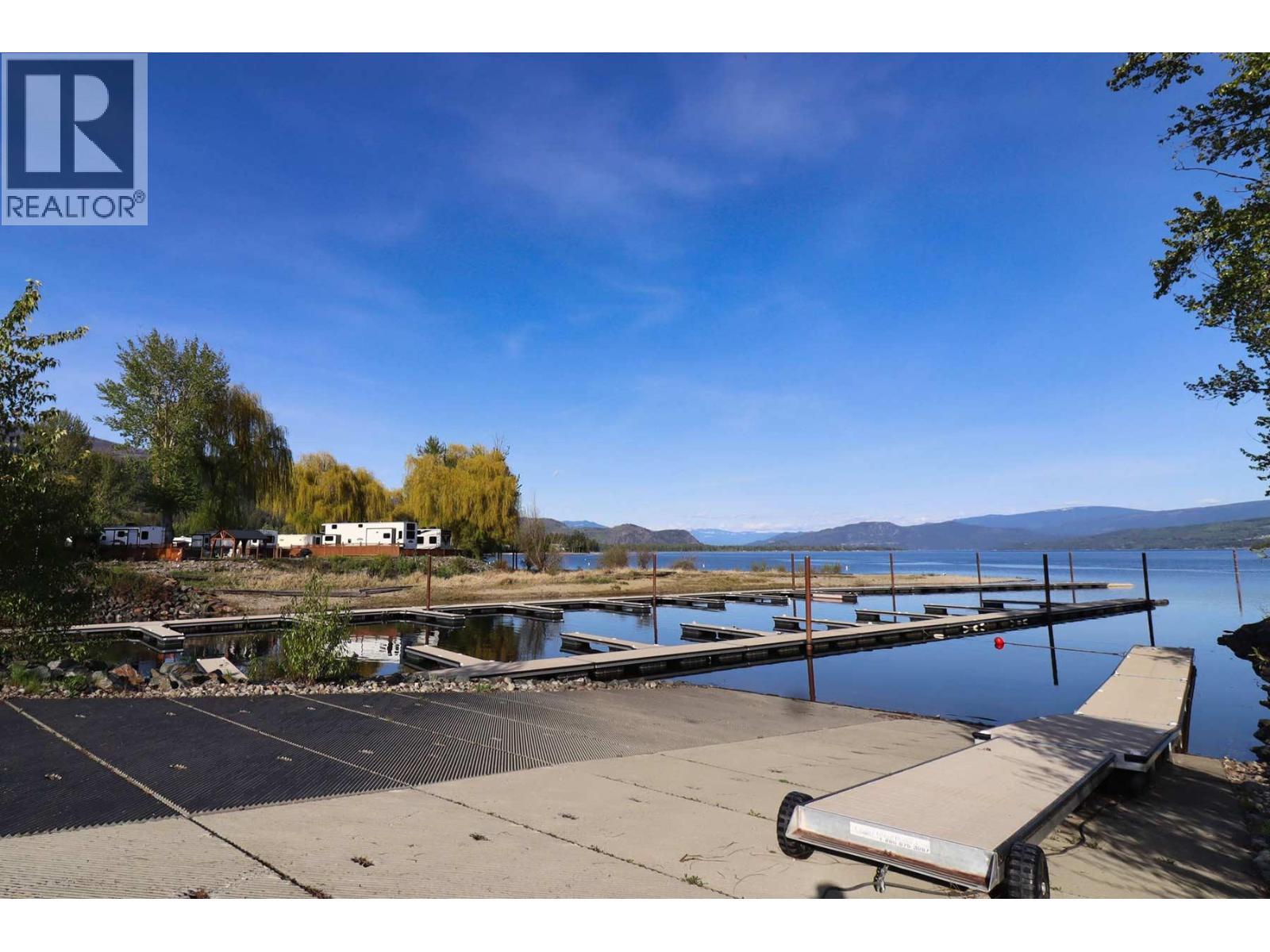 16 Osprey Lane, Lee Creek, BC