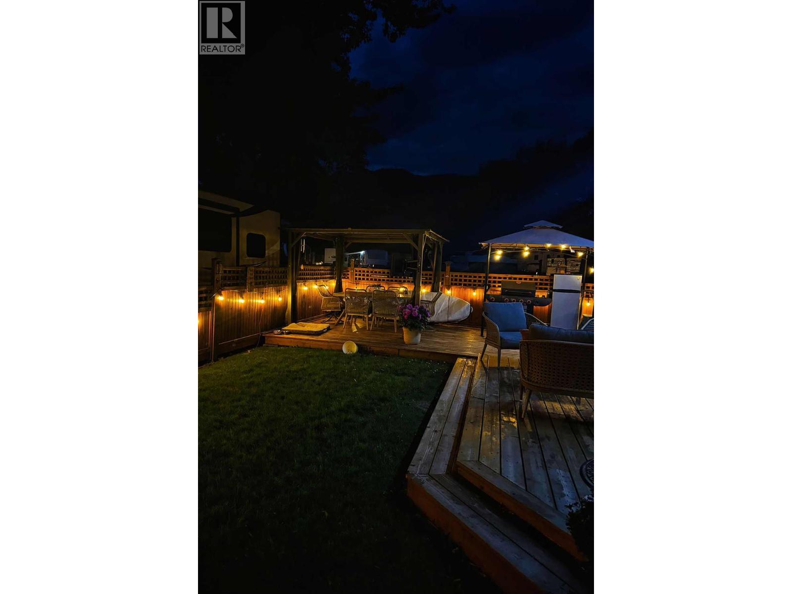 16 Osprey Lane, Lee Creek, BC