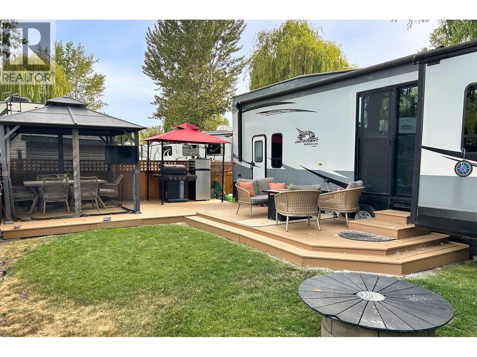 16 Osprey Lane, Lee Creek, BC