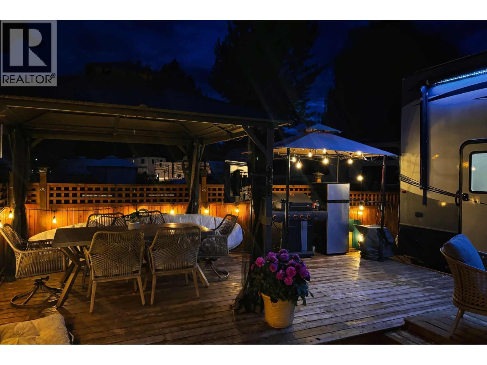 16 Osprey Lane, Lee Creek, BC