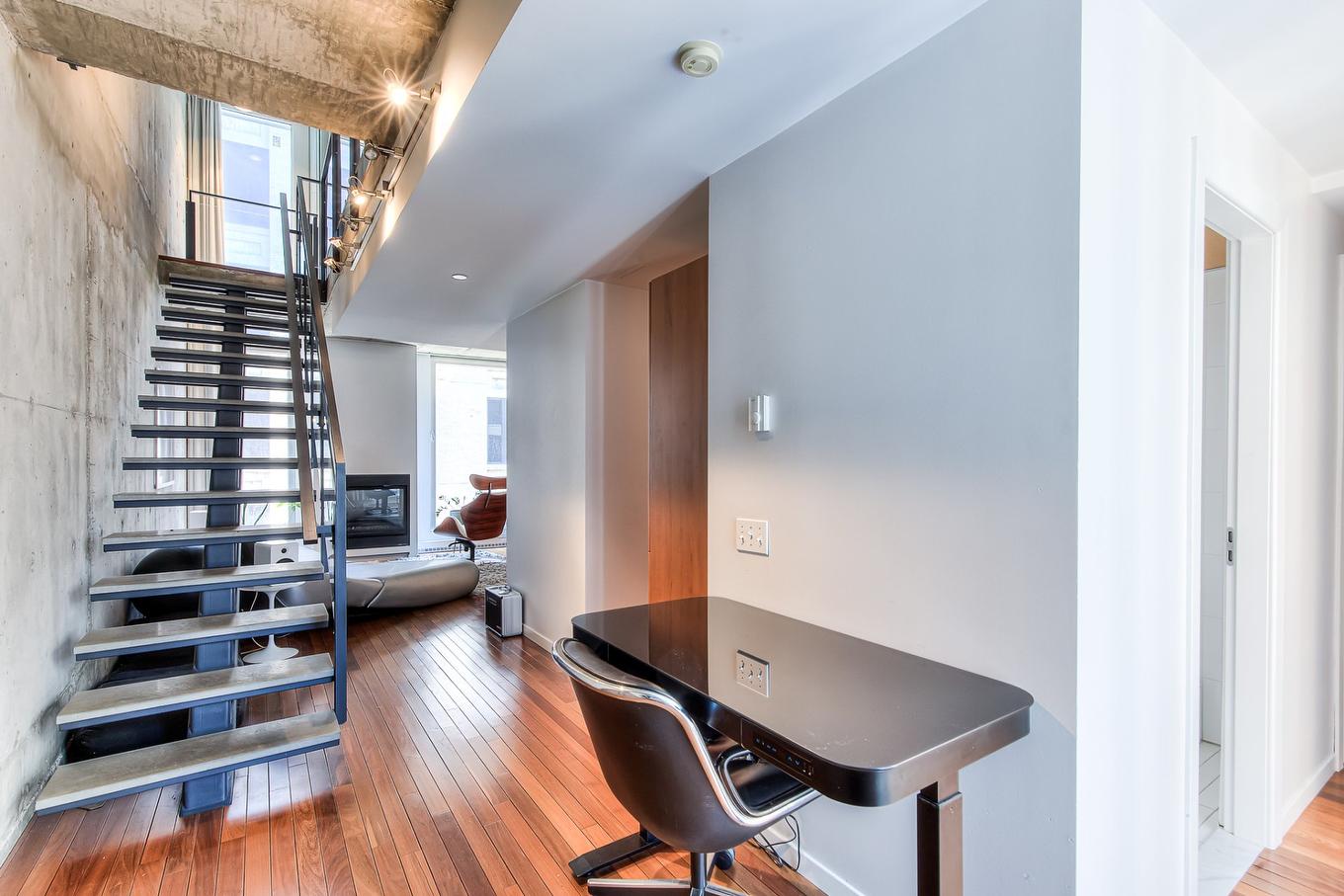 Staircase - 701-445 Av. Viger O., Montréal (Ville-Marie), QC - Indoor