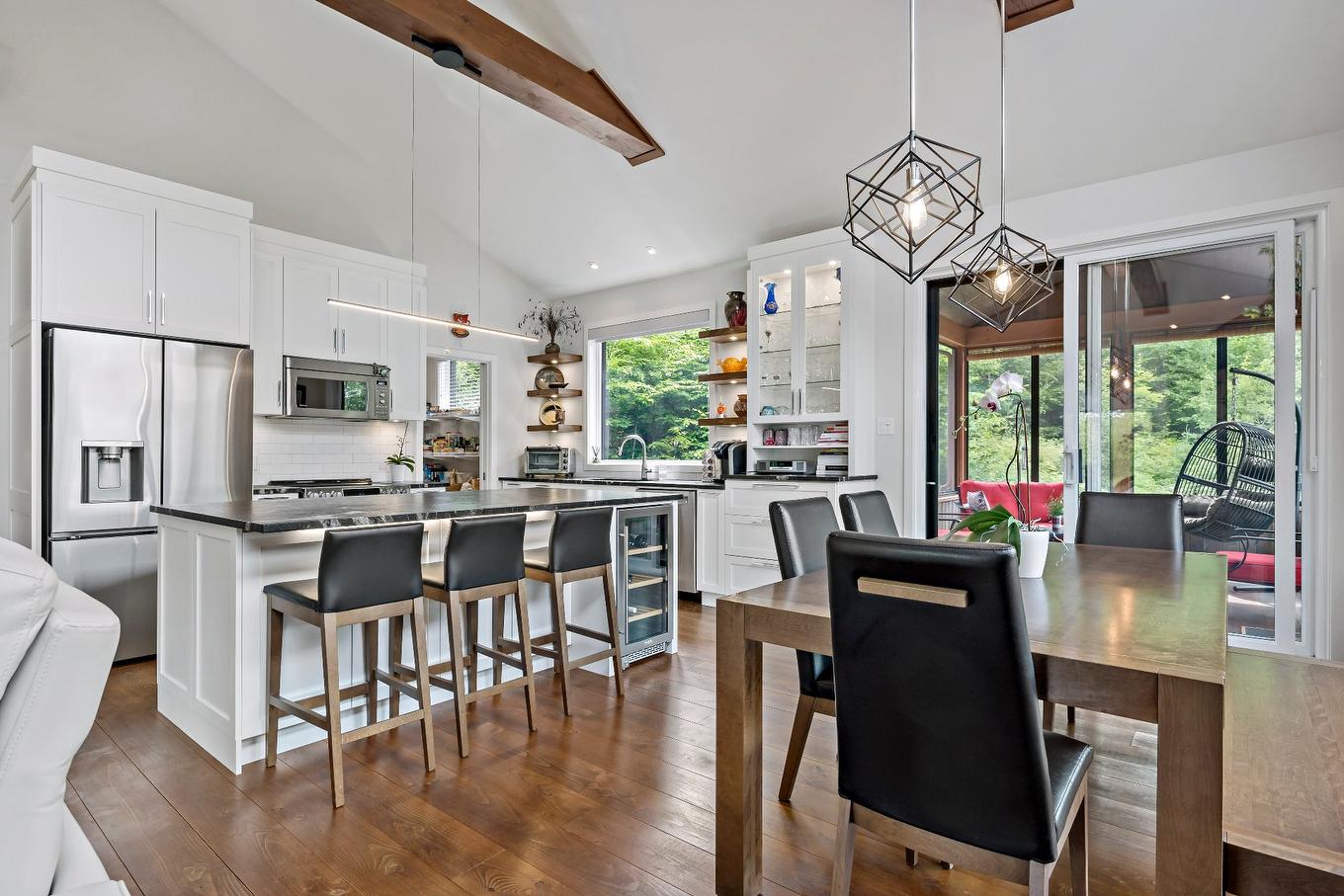 Kitchen - 140 Allée Des Weskarinis, Mont-Tremblant, QC - Indoor Photo Showing Dining Room