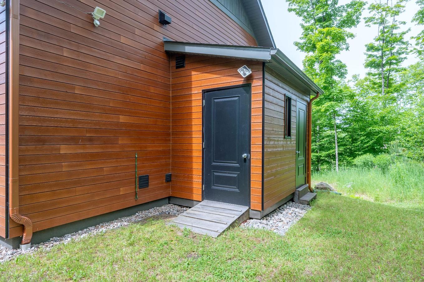 Shed - 140 Allée Des Weskarinis, Mont-Tremblant, QC - Outdoor With Exterior
