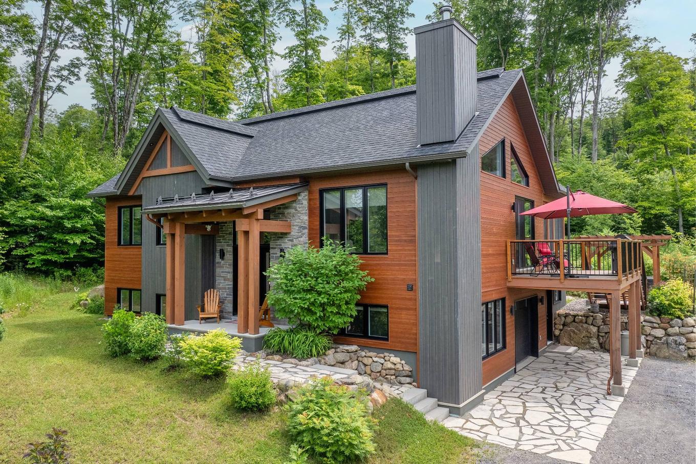 Frontage - 140 Allée Des Weskarinis, Mont-Tremblant, QC - Outdoor With Balcony