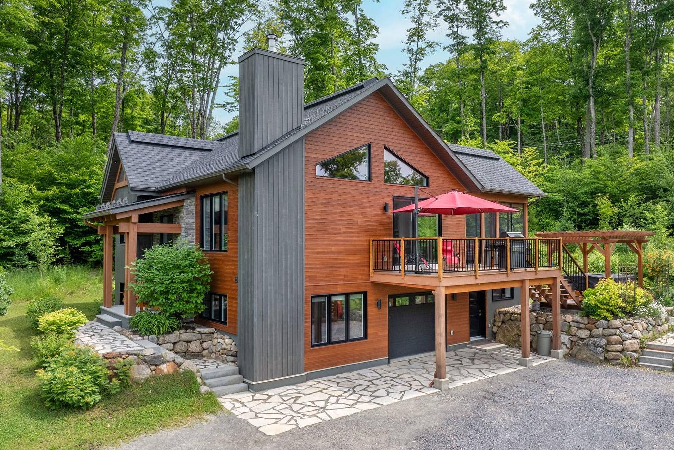 Frontage - 140 Allée Des Weskarinis, Mont-Tremblant, QC - Outdoor With Balcony