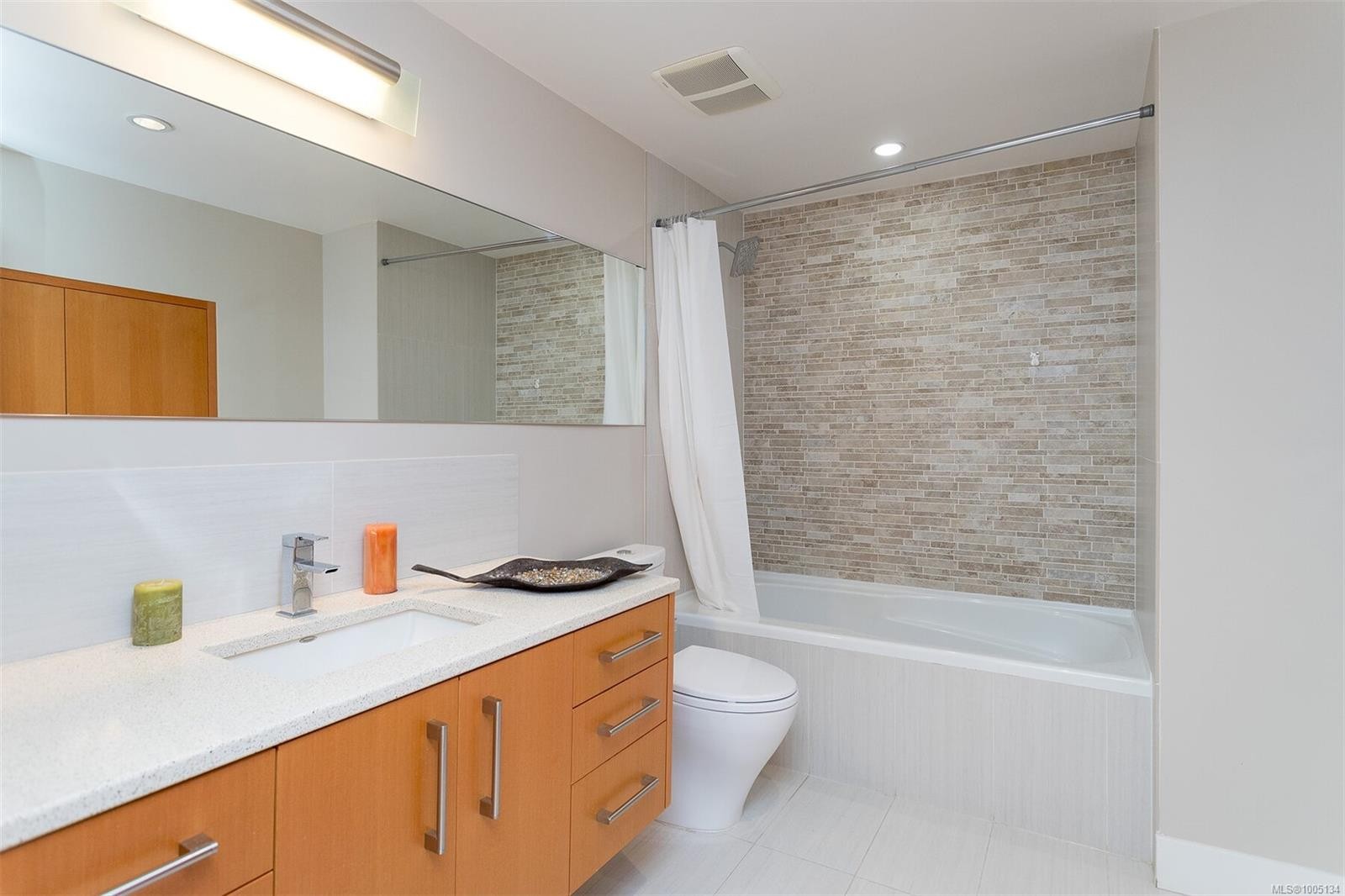 2597 Vista Bay Rd, Saanich, BC