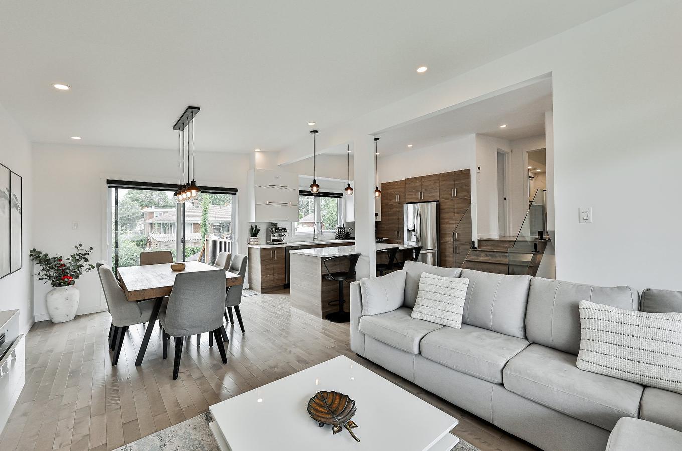 Overall view - 30 Rue Christian, Repentigny (Repentigny), QC - Indoor Photo Showing Living Room