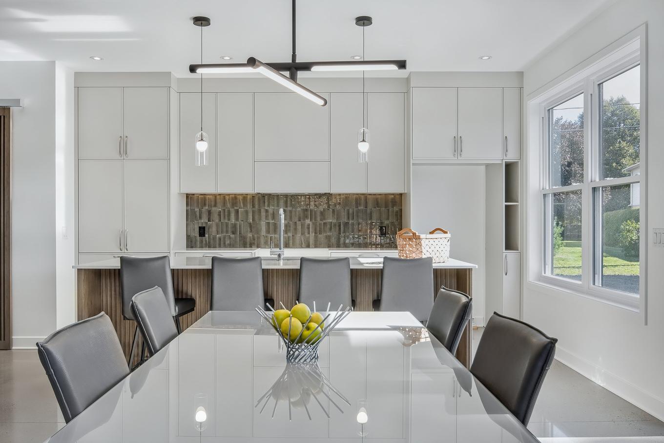 Dining room - 44 Rue Marcoux, Saint-Basile-Le-Grand, QC - Indoor Photo Showing Dining Room