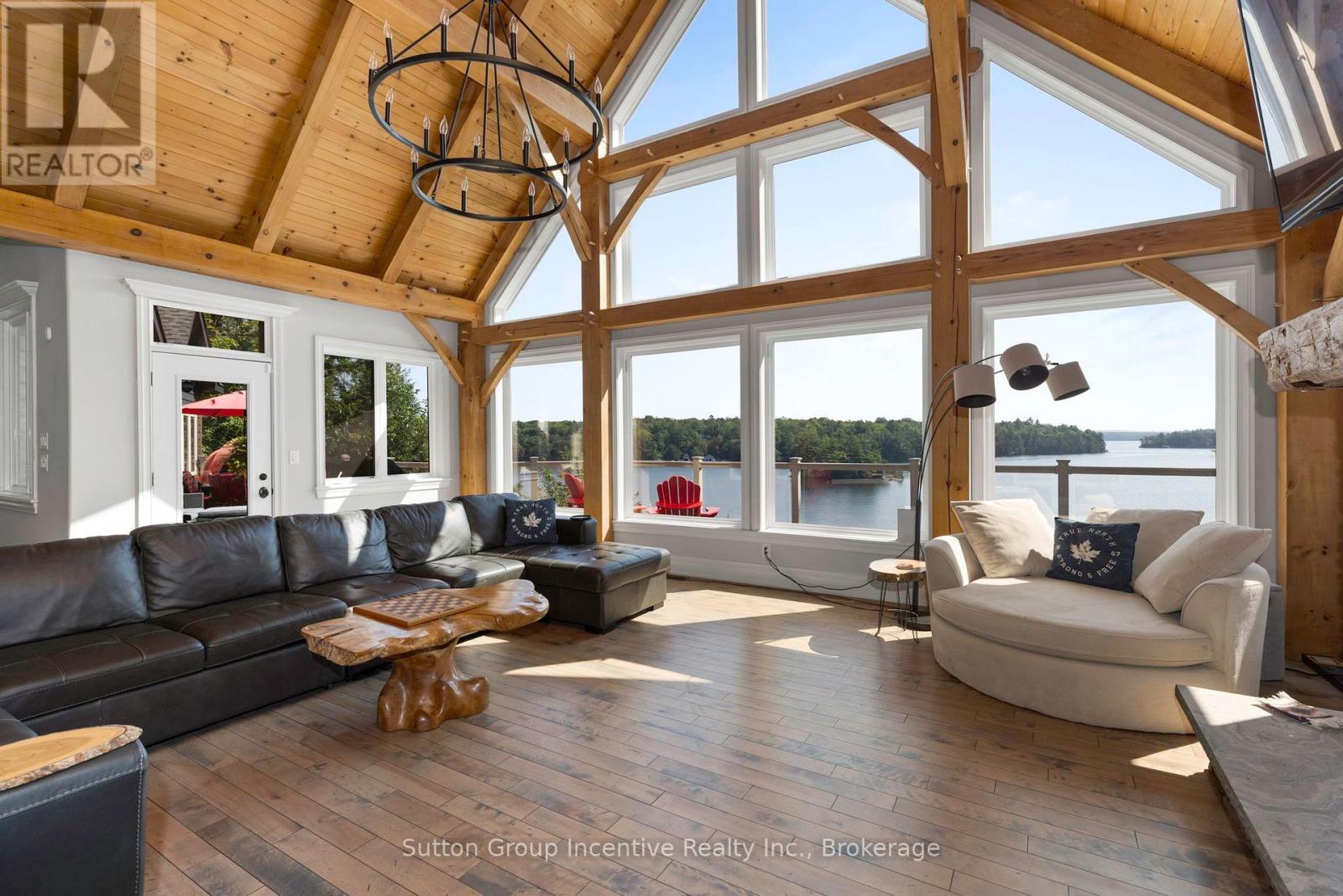 15 Gordon Point Lane, Seguin, ON - Indoor Photo Showing Living Room