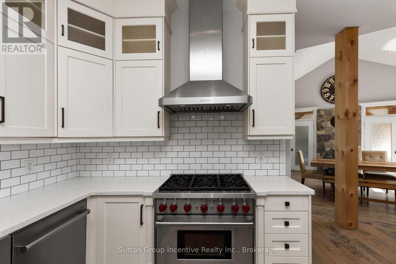 15 Gordon Point Lane, Seguin, ON - Indoor Photo Showing Kitchen