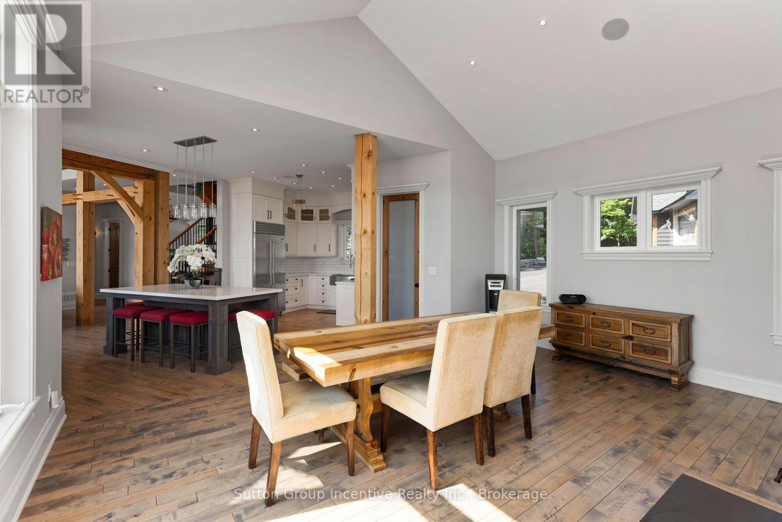 15 Gordon Point Lane, Seguin, ON - Indoor Photo Showing Dining Room