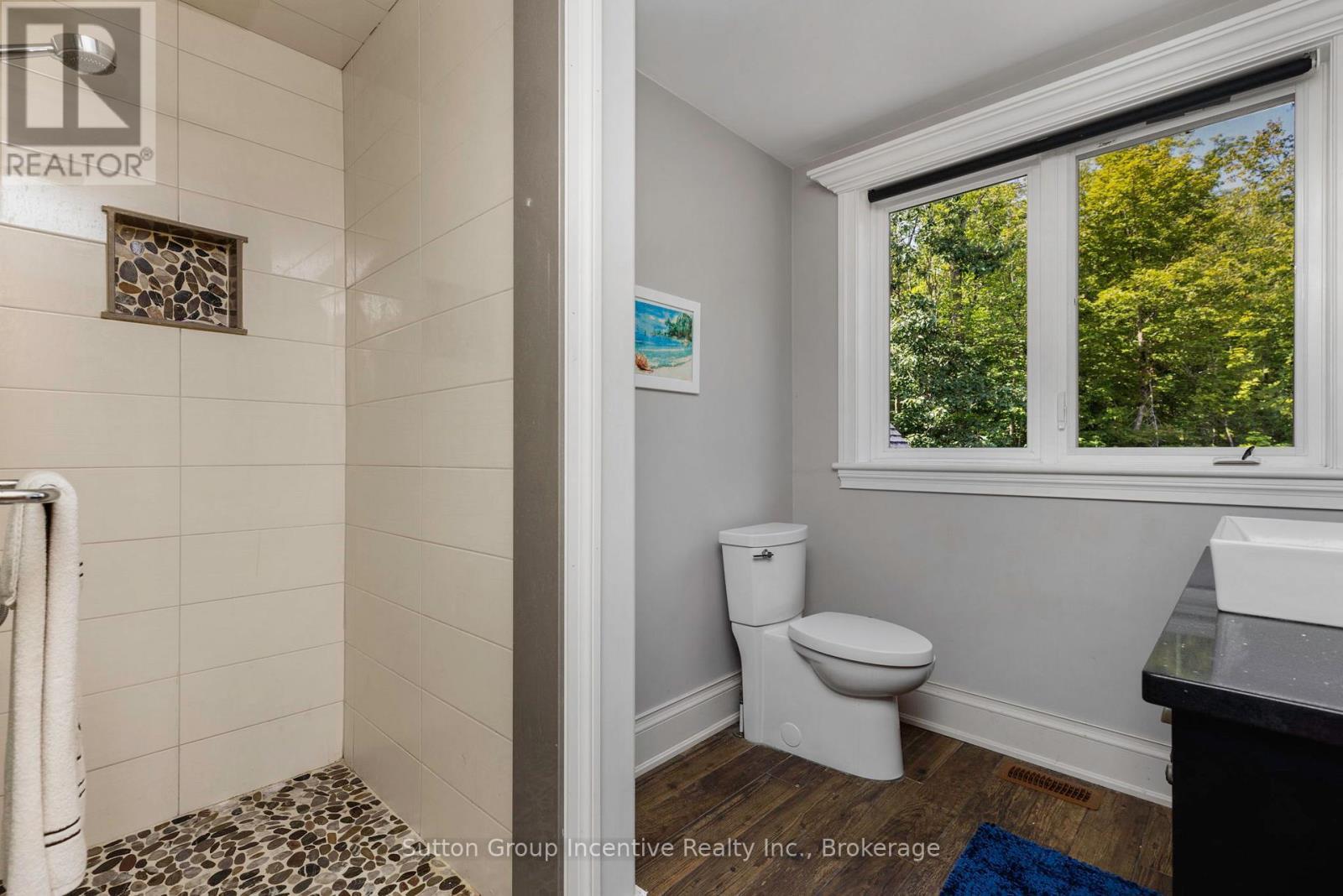 15 Gordon Point Lane, Seguin, ON - Indoor Photo Showing Bathroom