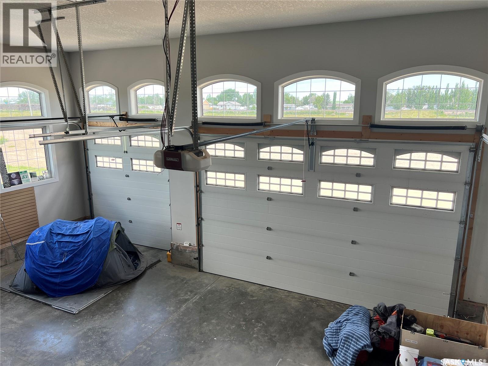 Natalie Acres, Waldeck, SK - Indoor Photo Showing Garage