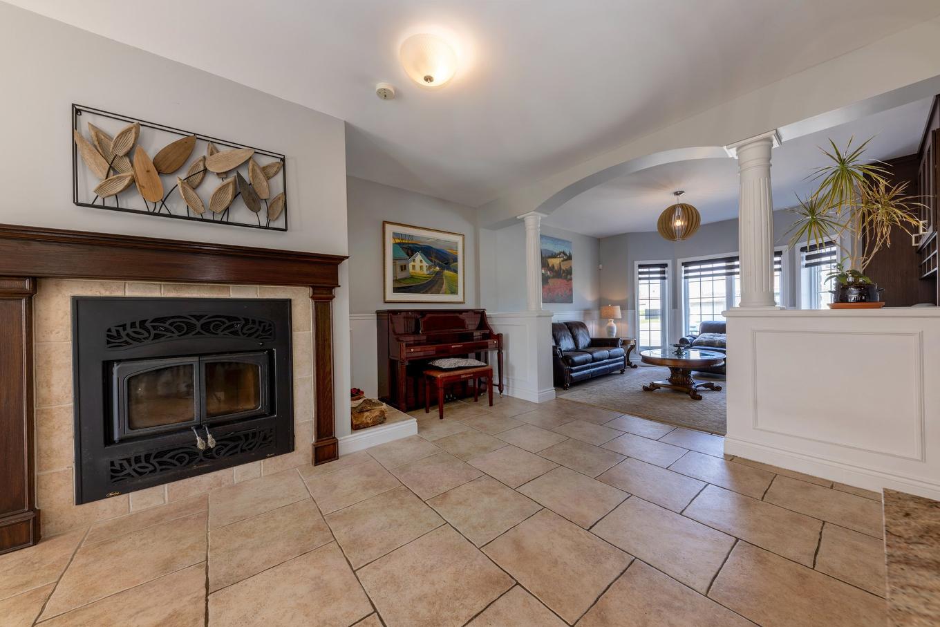 Autre - 2628 - 2630 Côte De Terrebonne, Terrebonne (Terrebonne), QC - Indoor Photo Showing Living Room With Fireplace