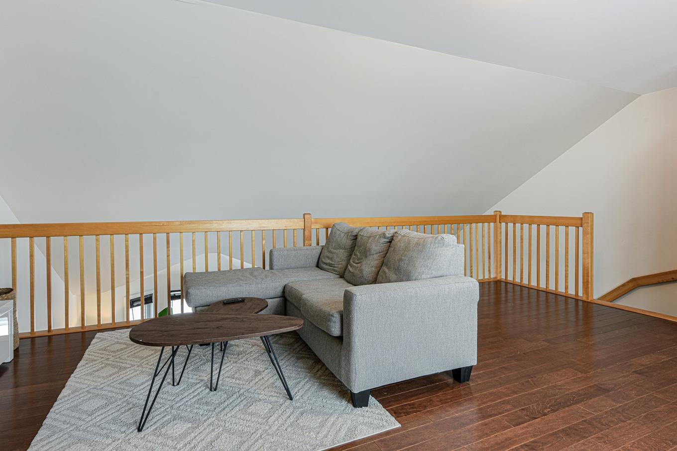 Mezzanine - 2161 Boul. Jean-Paul-Vincent, Longueuil (Le Vieux-Longueuil), QC - Indoor