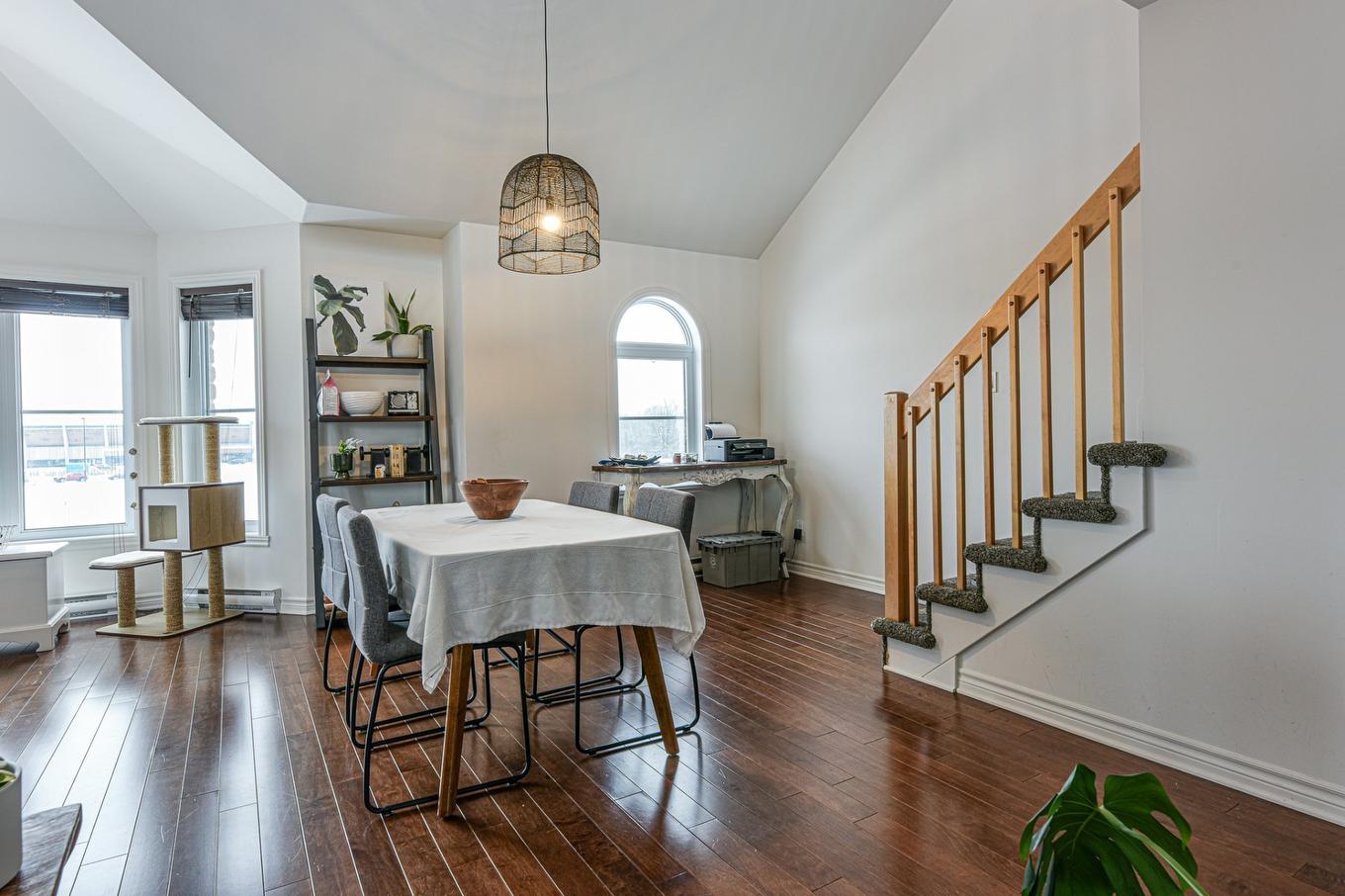 Dining room - 2161 Boul. Jean-Paul-Vincent, Longueuil (Le Vieux-Longueuil), QC - Indoor Photo Showing Dining Room