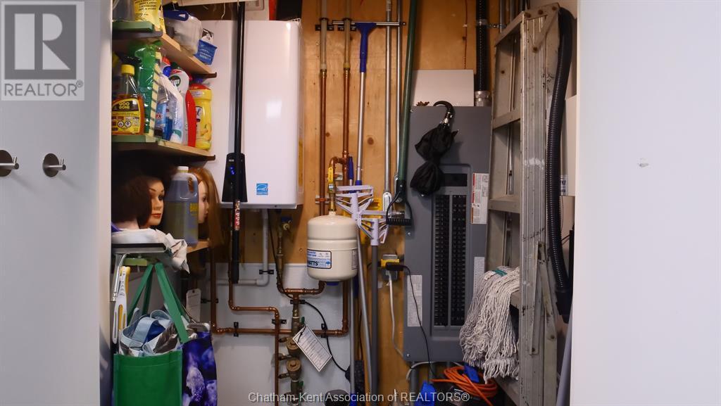 813 Queen Street South, Chatham, ON