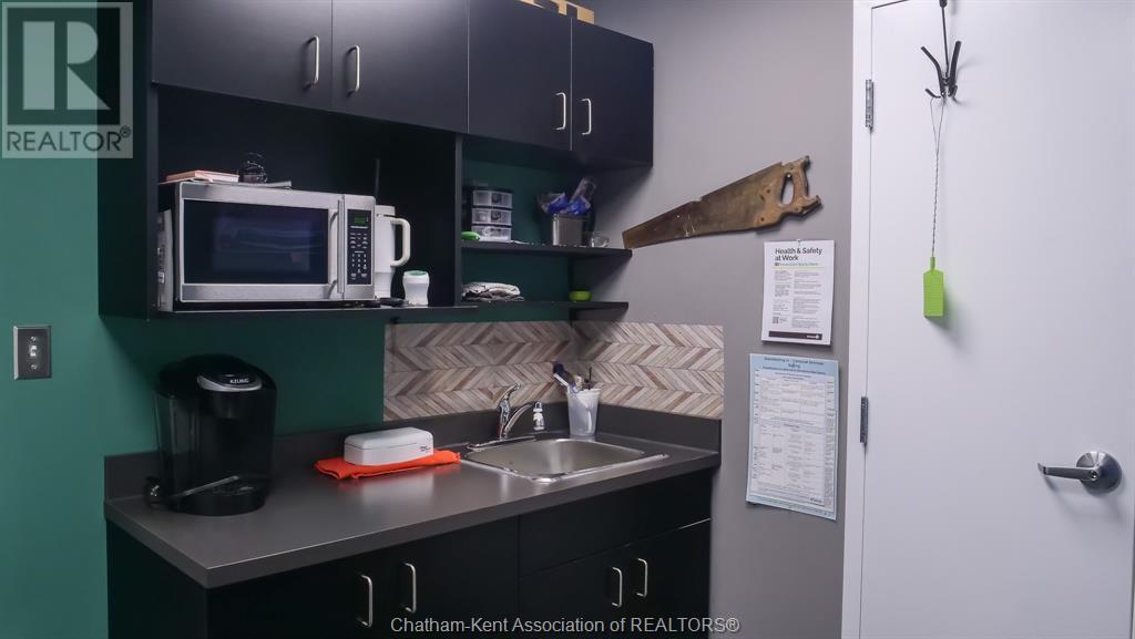 813 Queen Street South, Chatham, ON