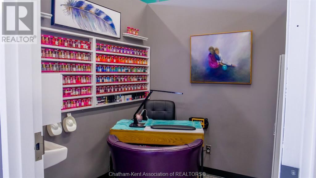 813 Queen Street South, Chatham, ON