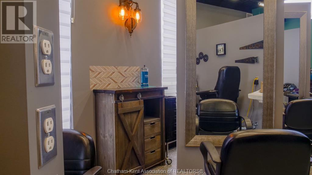 813 Queen Street South, Chatham, ON