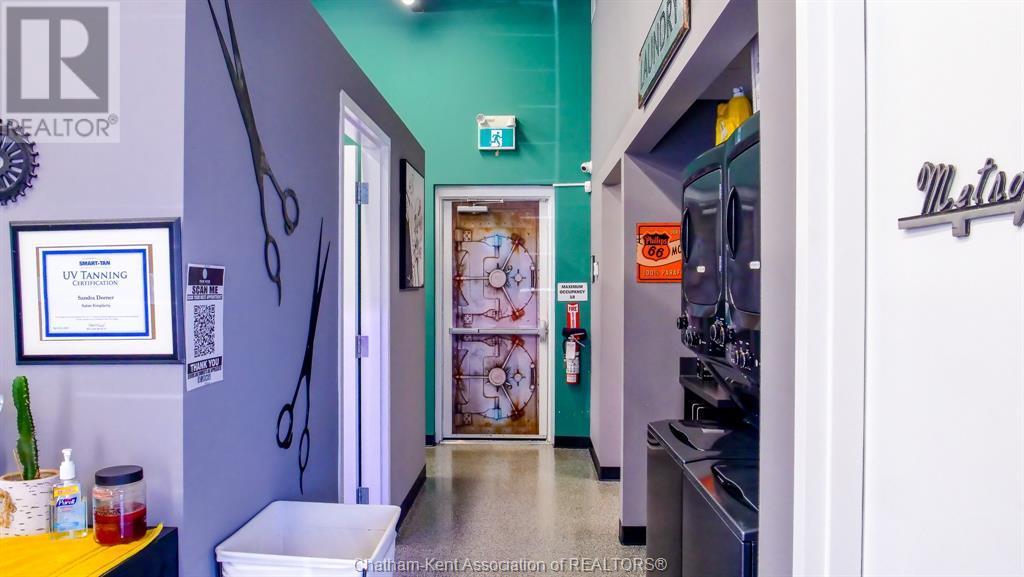 813 Queen Street South, Chatham, ON