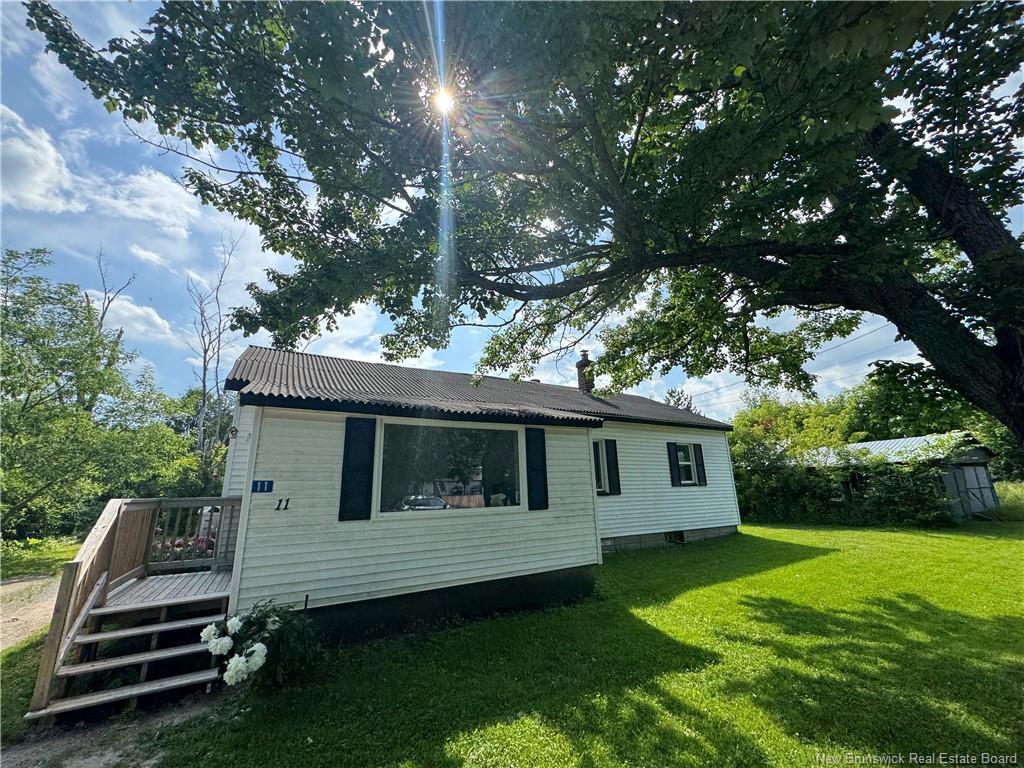 11 Third St, Petitcodiac, NB