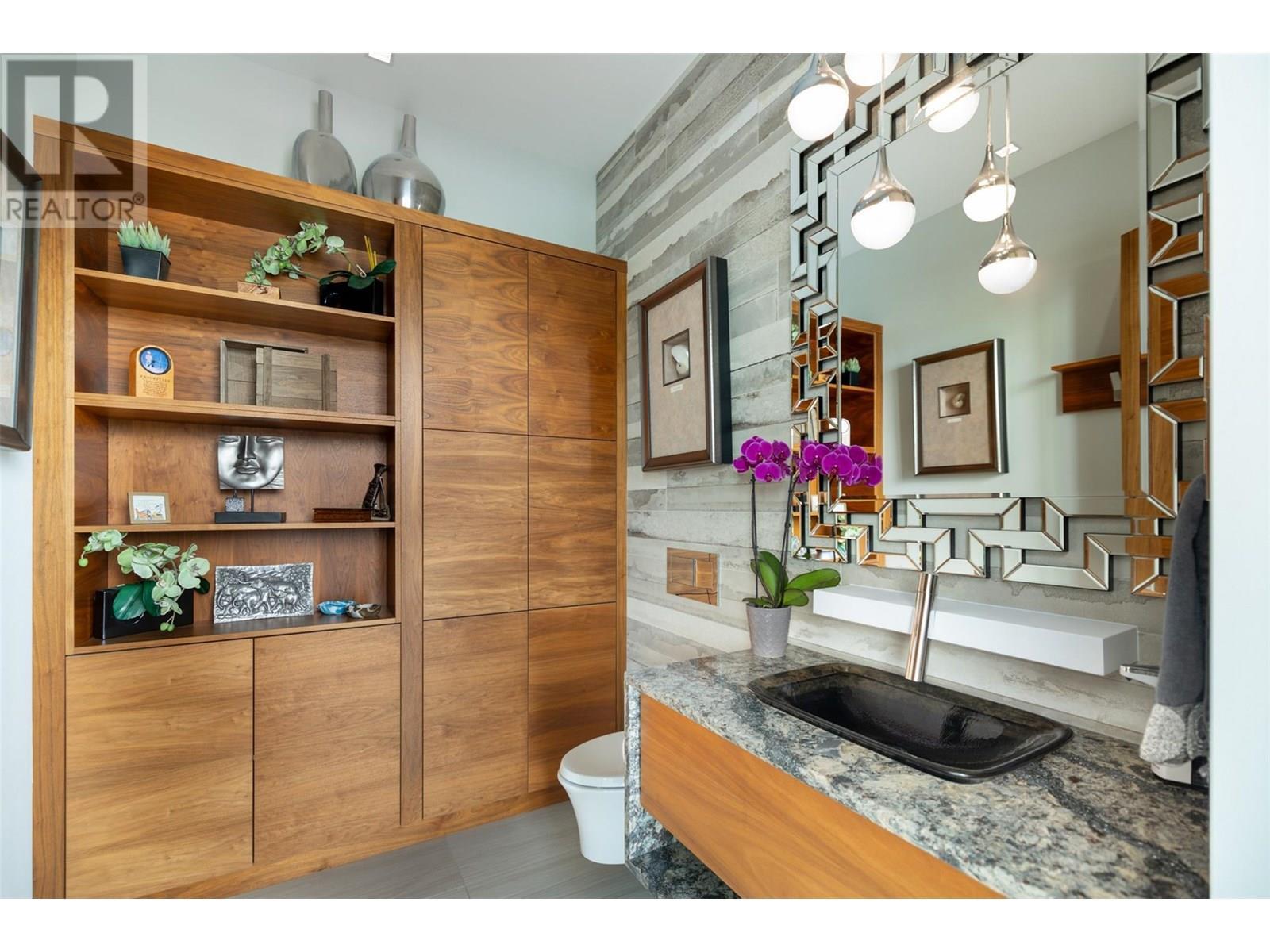 2469 Thacker Drive, West Kelowna, BC - Indoor