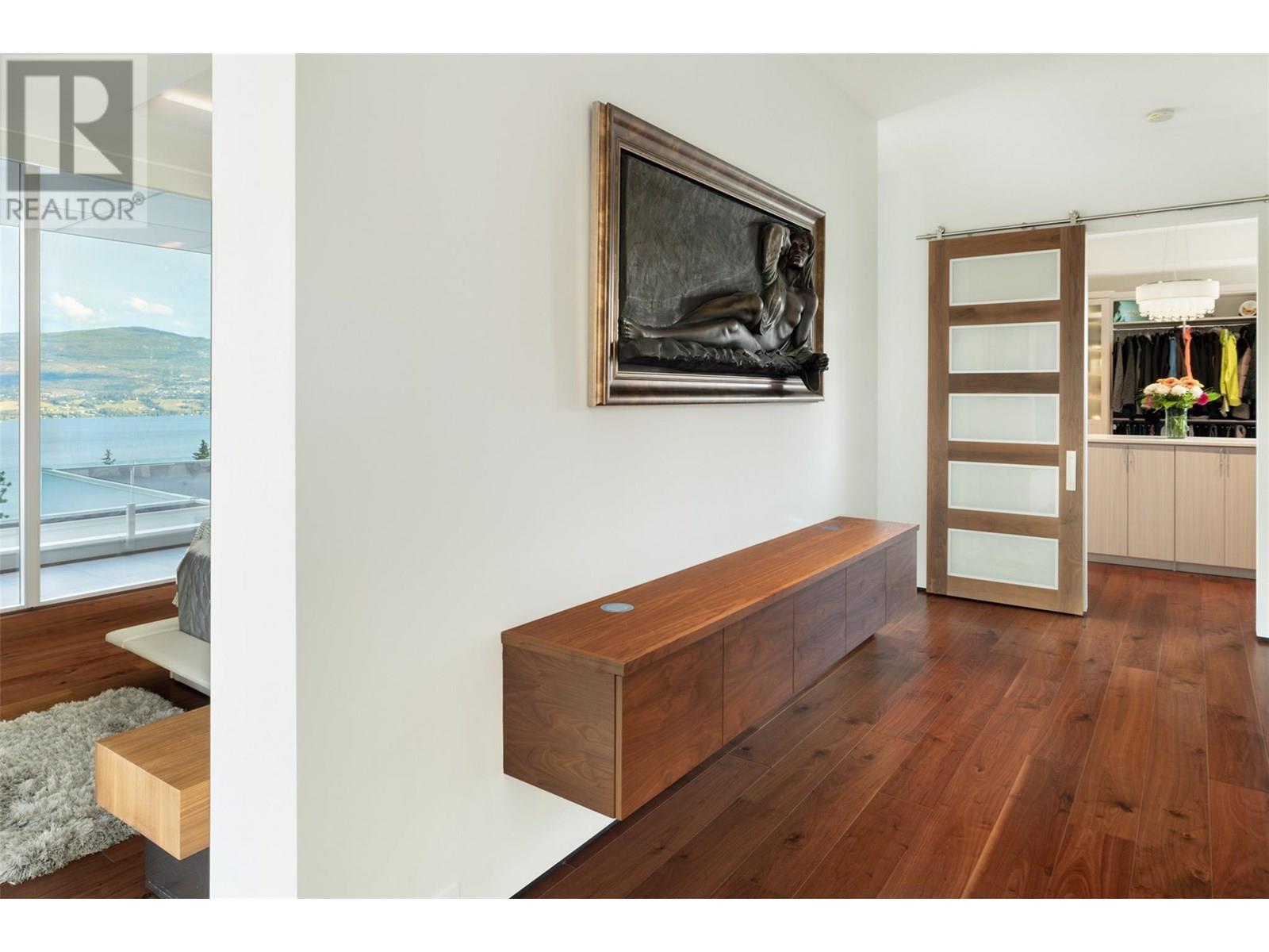 2469 Thacker Drive, West Kelowna, BC - Indoor Photo Showing Other Room