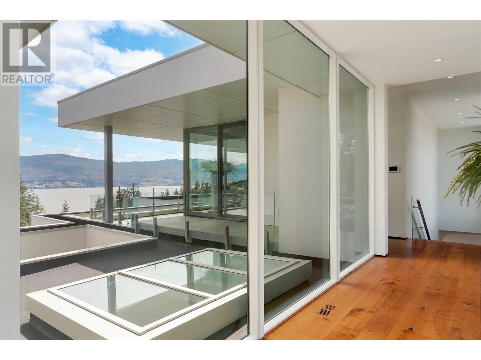 2469 Thacker Drive, West Kelowna, BC - Indoor