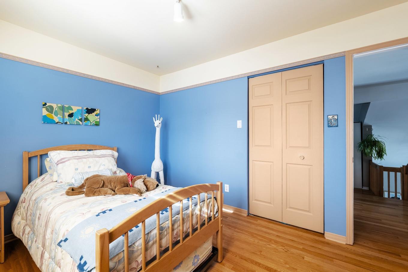 Bedroom - 325 Rue Gouin, Saint-Bruno-De-Montarville, QC - Indoor Photo Showing Bedroom