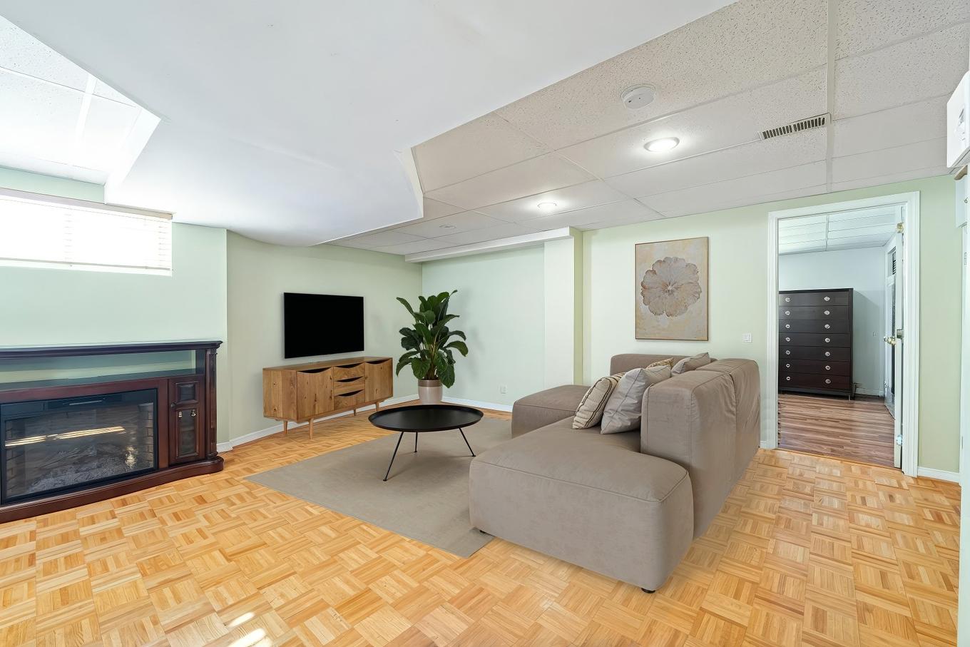 Family room - 325 Rue Gouin, Saint-Bruno-De-Montarville, QC - Indoor