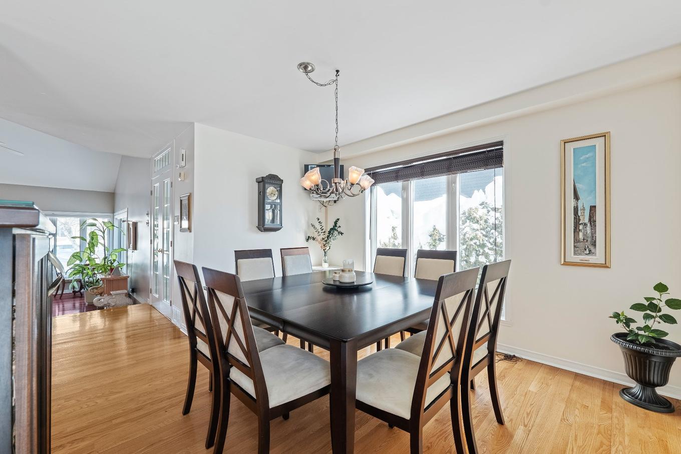Dining room - 325 Rue Gouin, Saint-Bruno-De-Montarville, QC - Indoor Photo Showing Dining Room