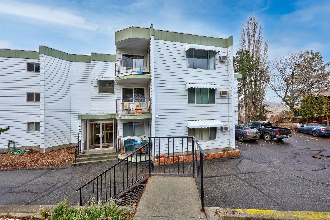 3-1089 Mcmurdo Drive, Kamloops, BC - Outdoor