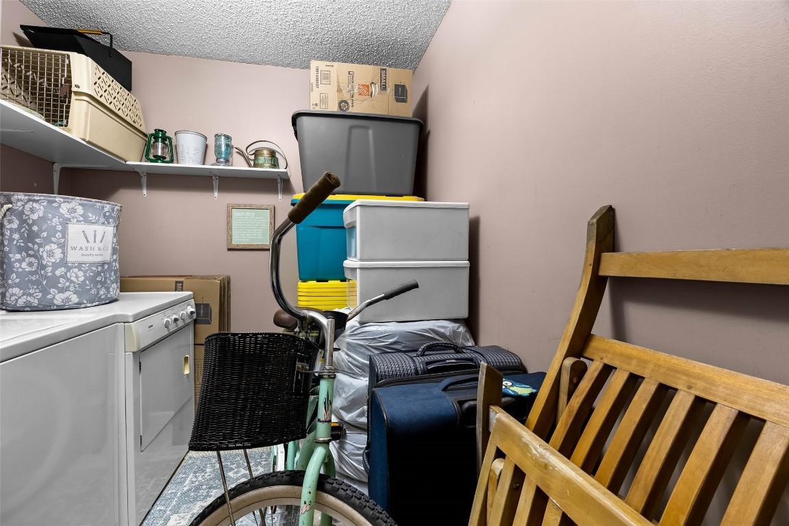 3-1089 Mcmurdo Drive, Kamloops, BC - Indoor Photo Showing Laundry Room