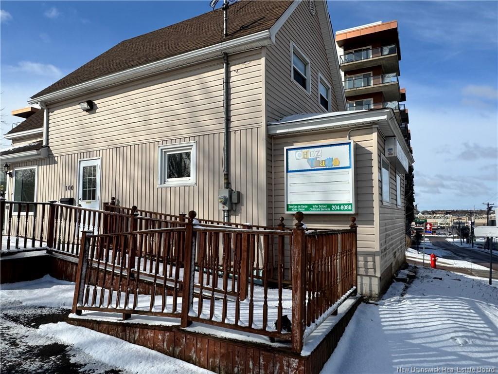 100 Sunset Ave, Dieppe, NB