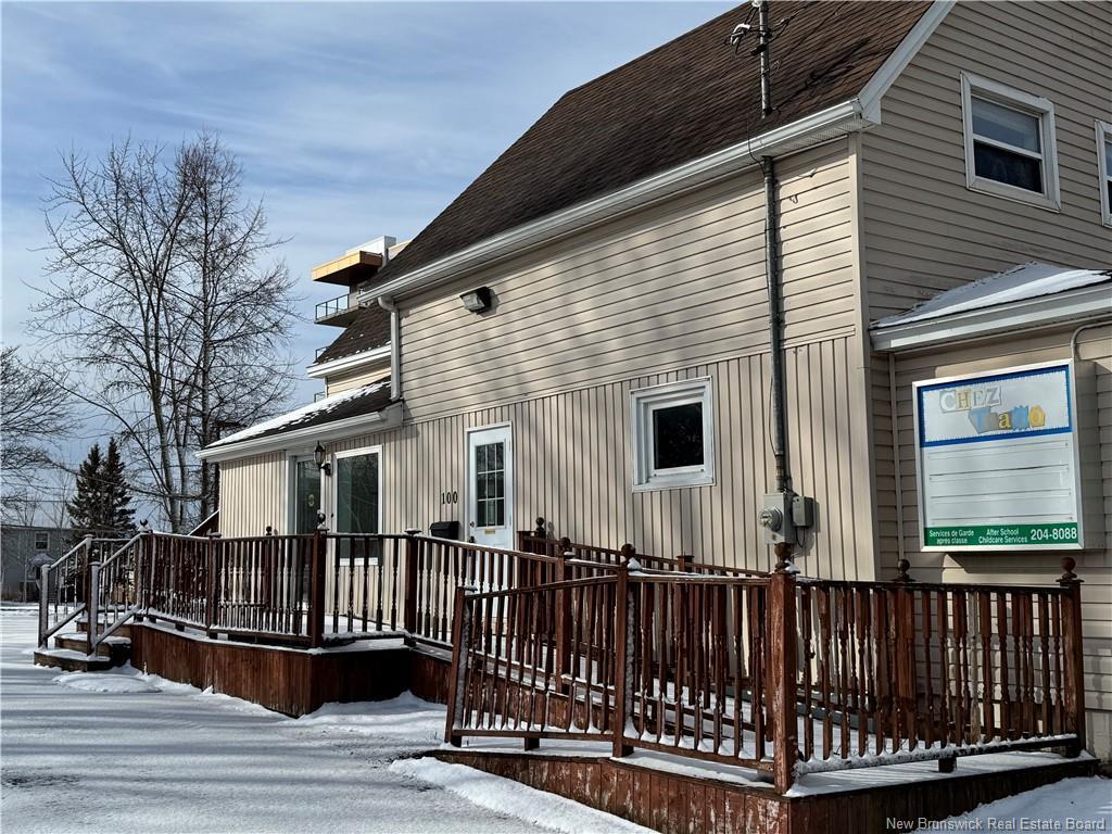 100 Sunset Ave, Dieppe, NB