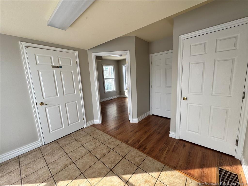 100 Sunset Ave, Dieppe, NB