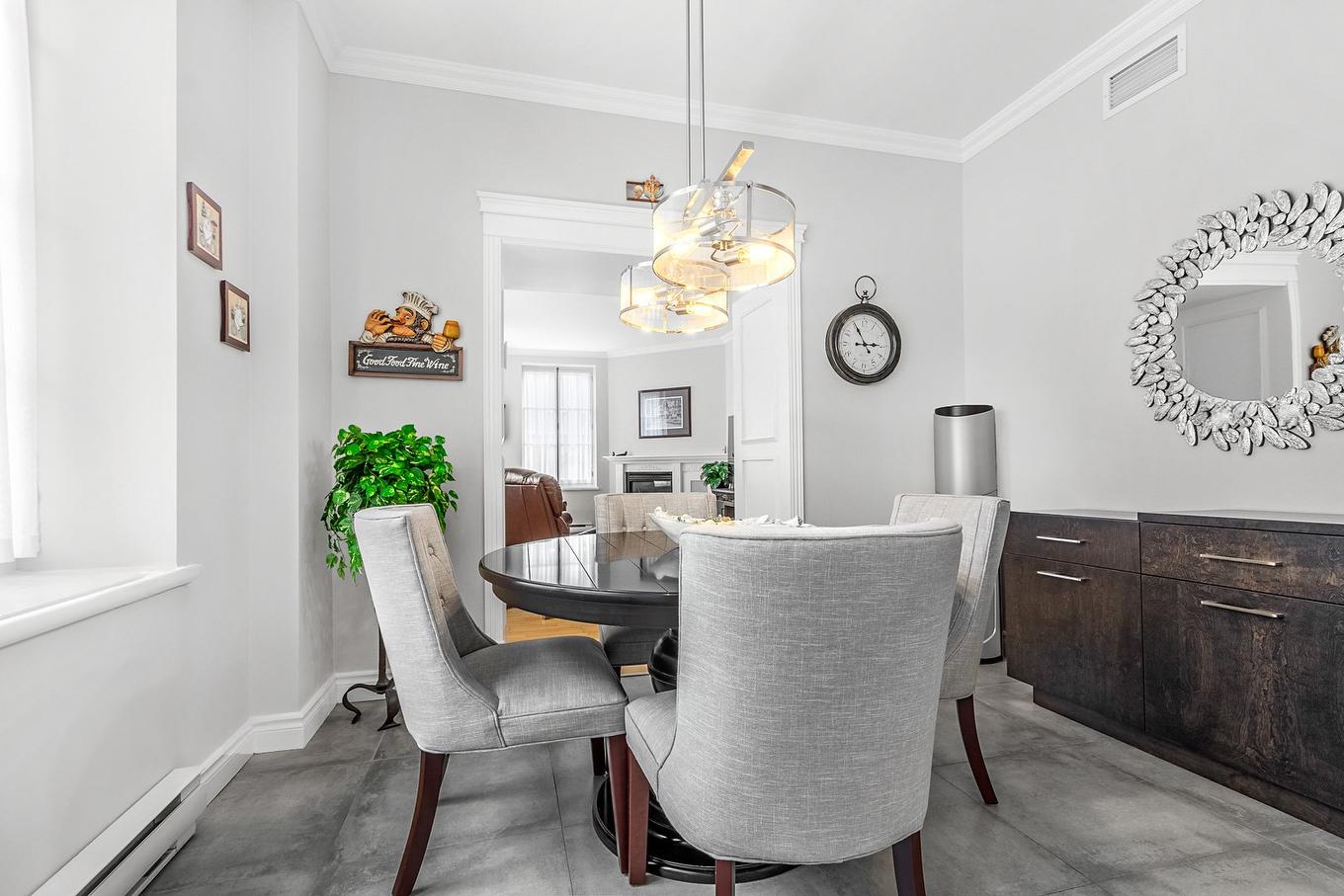 Dining room - 1-12 Côte De La Canoterie, Québec (La Cité-Limoilou), QC - Indoor Photo Showing Dining Room