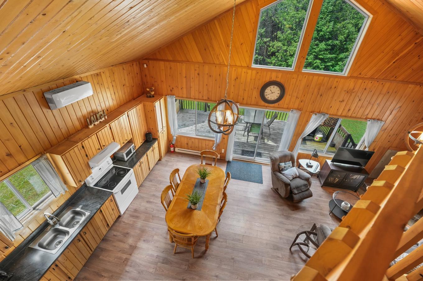 Vue d'ensemble - 1820 Rue Du Cerf, Chertsey, QC - Indoor Photo Showing Other Room